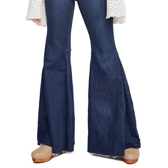 Free People Float on Jeans - Picture 2 of 4